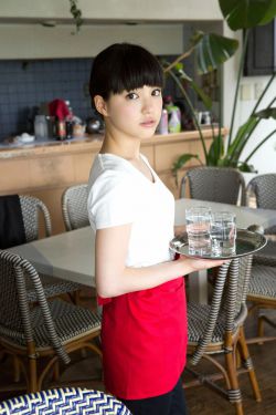 日本电影巜丰满的欲妇 封面